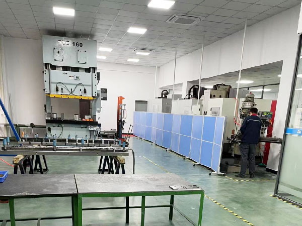 精密加工中心（一）